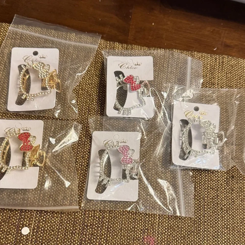 3226- Matt Fun Item- Double Sided Rhinestone‎ Hello Kitty Hair Claw Clip